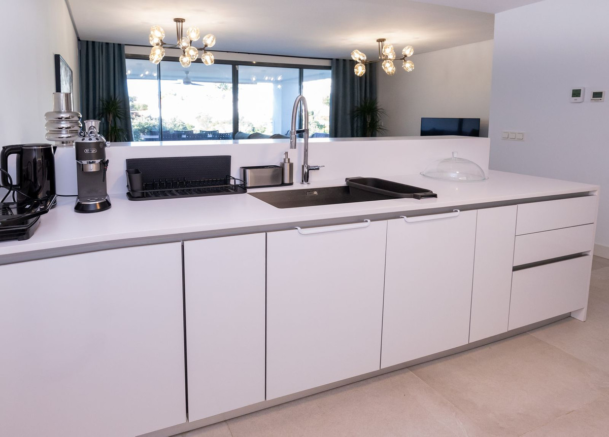 3 Bed Apartment for sale in Cabopino Costa Del Sol, Málaga, Spain