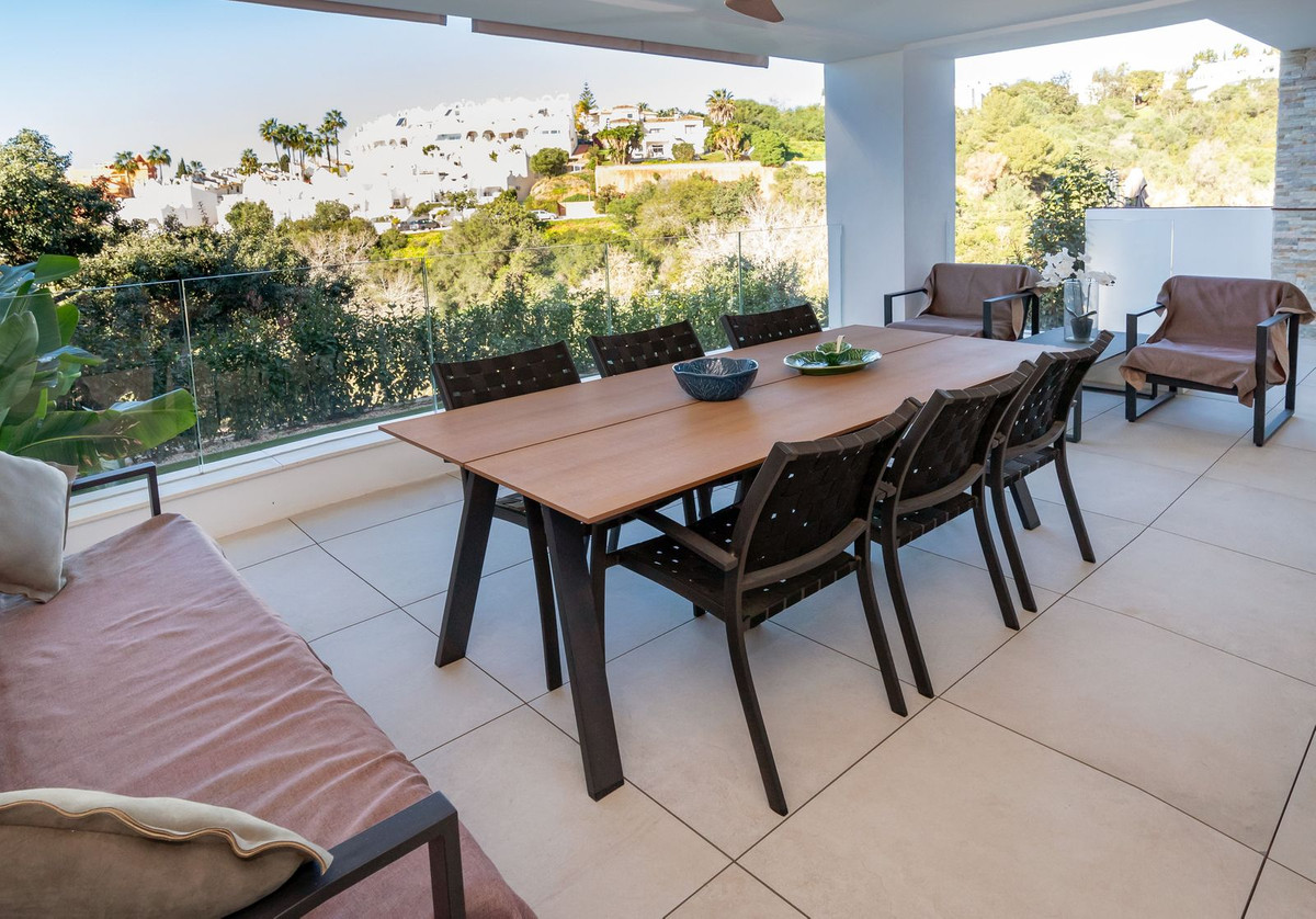 3 Bed Apartment for sale in Cabopino Costa Del Sol, Málaga, Spain
