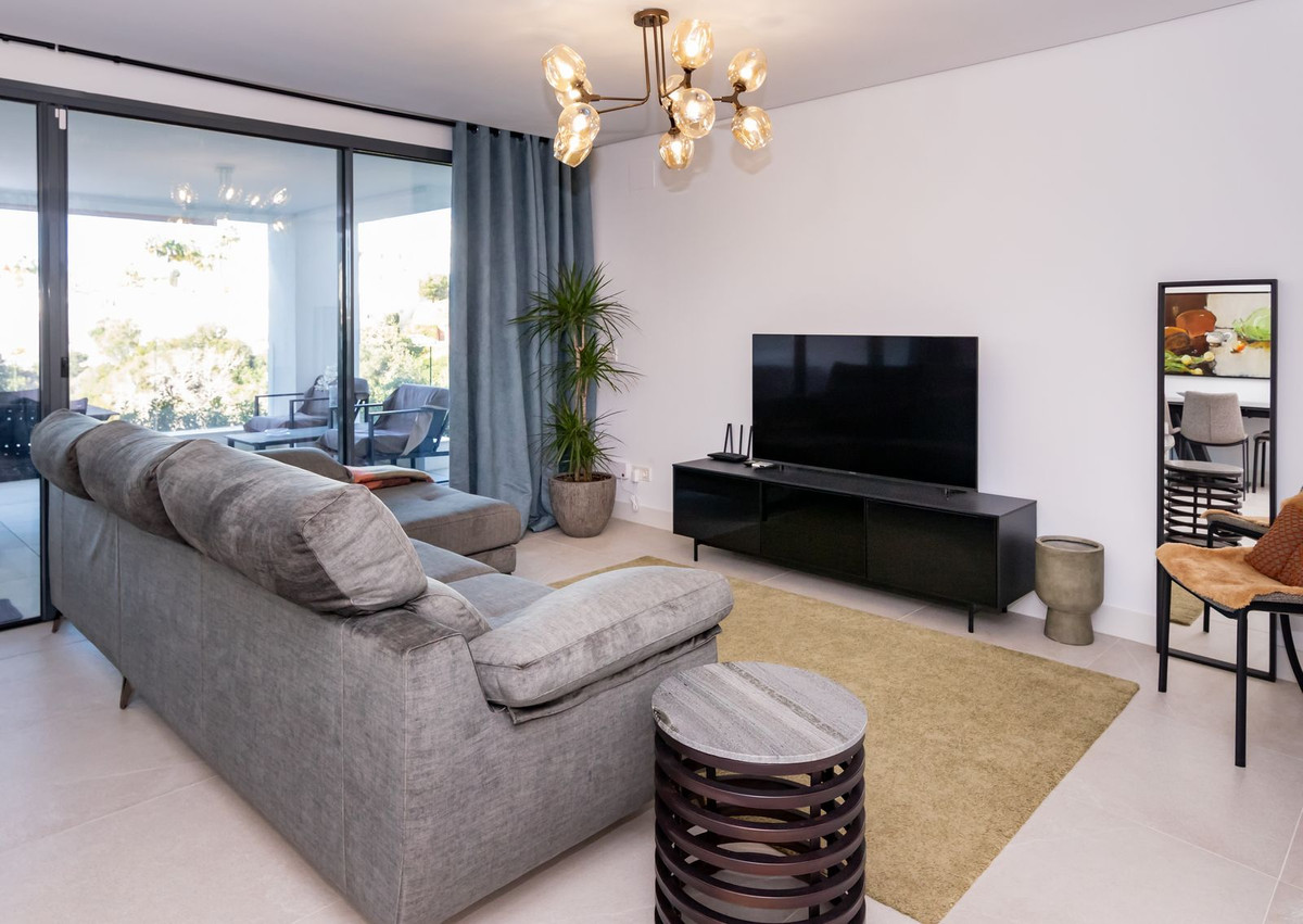 3 Bed Apartment for sale in Cabopino Costa Del Sol, Málaga, Spain