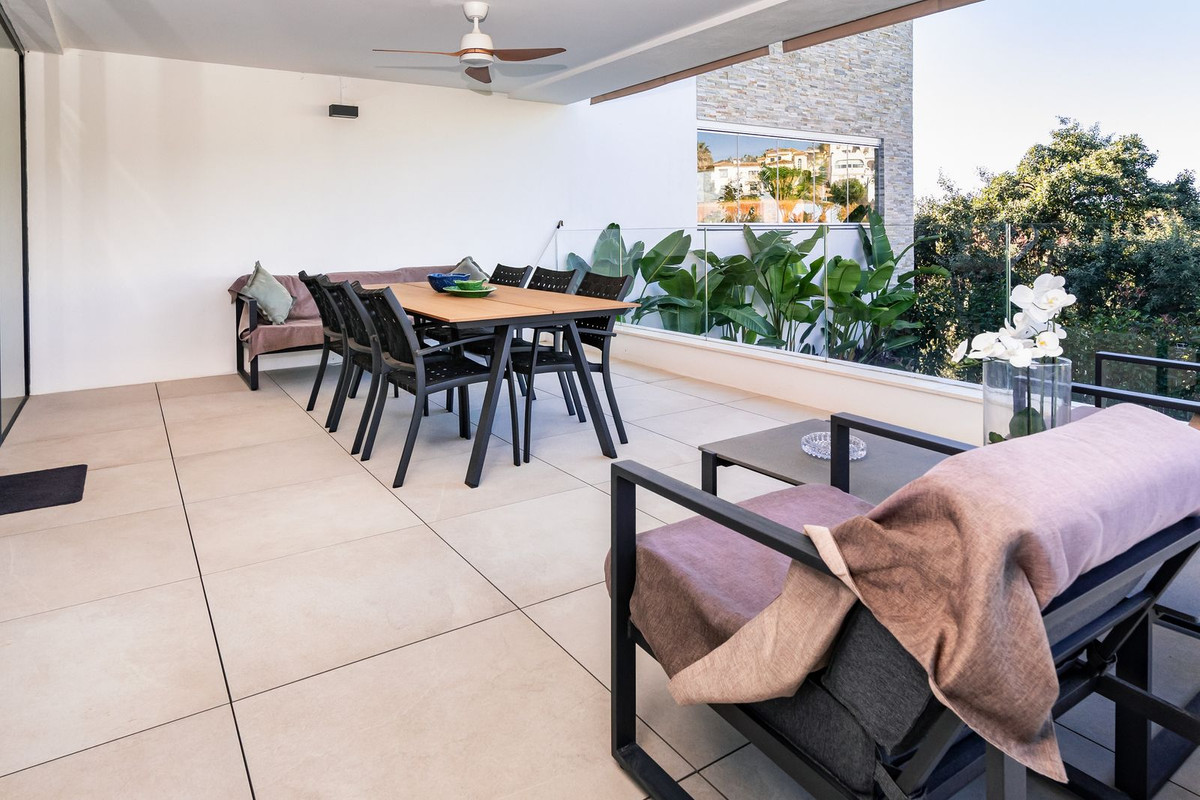 3 Bed Apartment for sale in Cabopino Costa Del Sol, Málaga, Spain