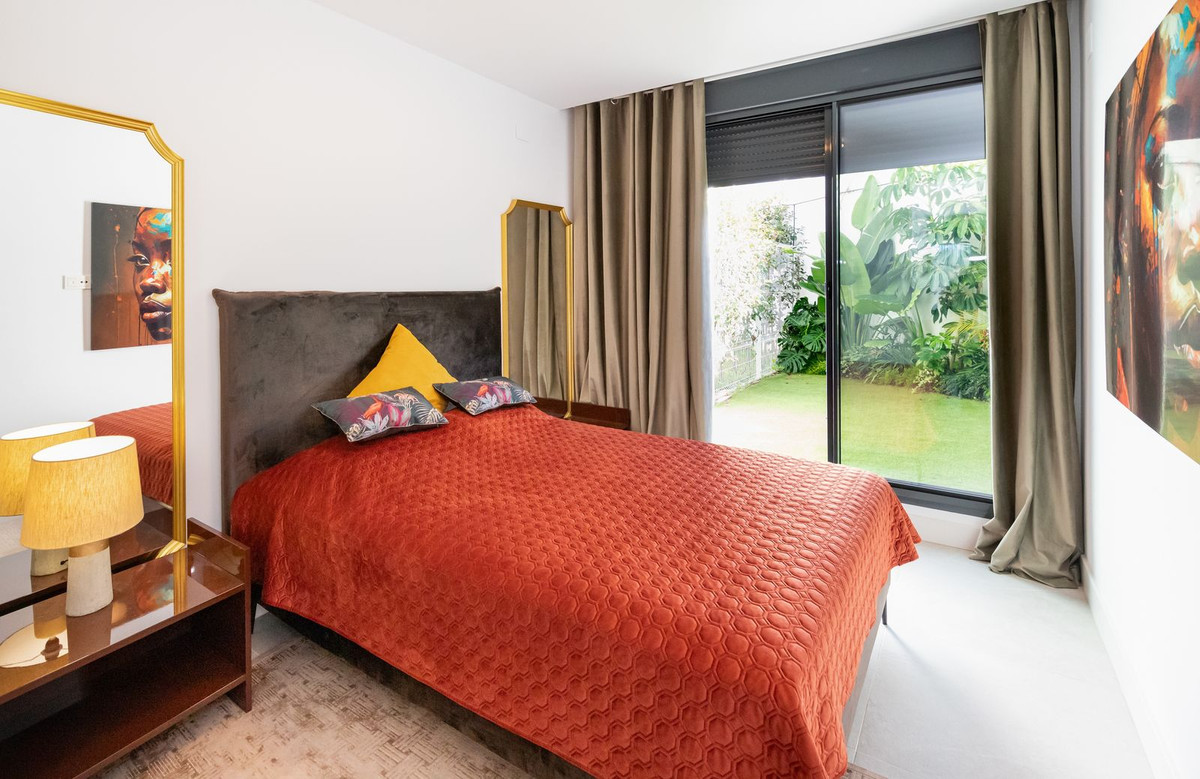 3 Bed Apartment for sale in Cabopino Costa Del Sol, Málaga, Spain