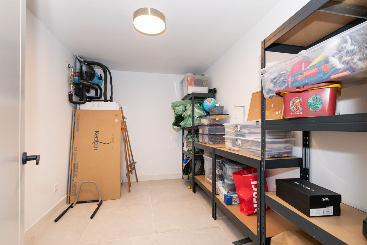 3 Bed Apartment for sale in Cabopino Costa Del Sol, Málaga, Spain