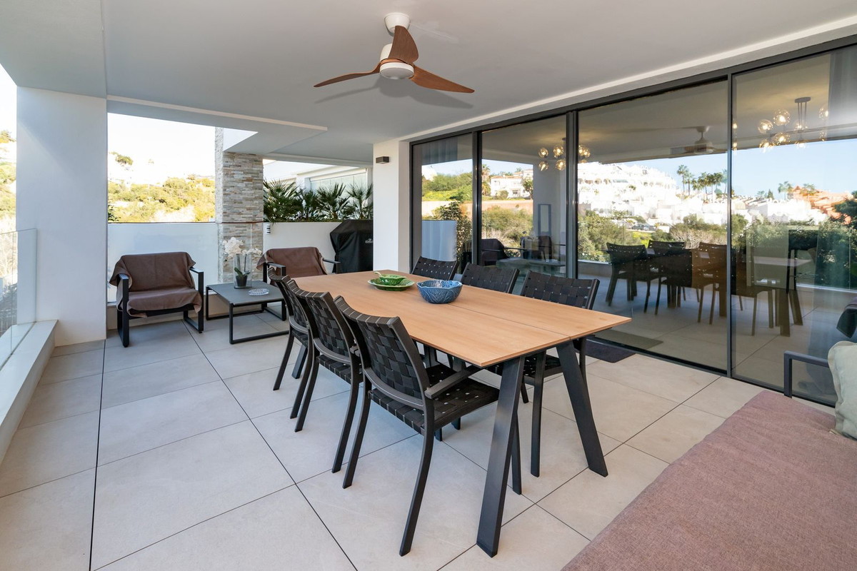 3 Bed Apartment for sale in Cabopino Costa Del Sol, Málaga, Spain
