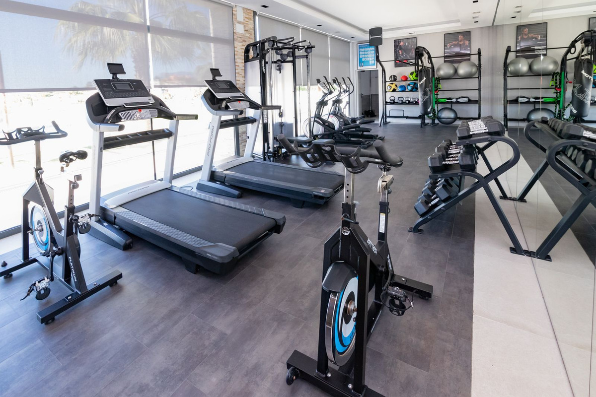 3 Bed Apartment for sale in Cabopino Costa Del Sol, Málaga, Spain