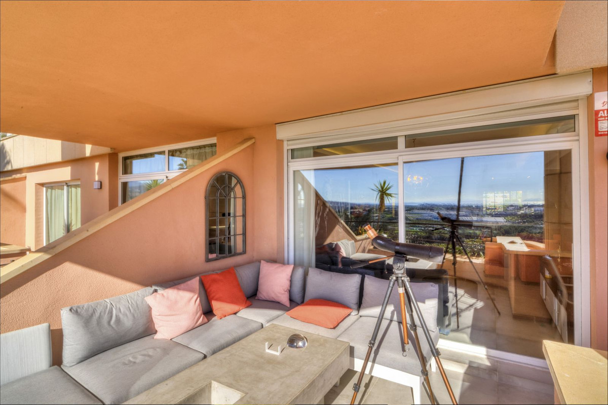 4 Bed Apartment for sale in Nueva Andalucía Costa Del Sol, Málaga, Spain