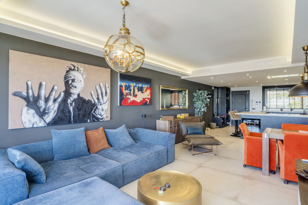 4 Bed Apartment for sale in Nueva Andalucía Costa Del Sol, Málaga, Spain