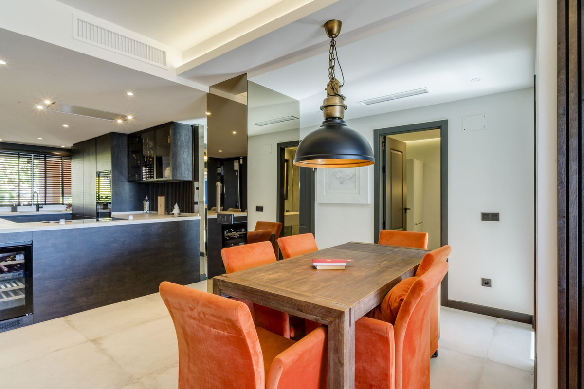 4 Bed Apartment for sale in Nueva Andalucía Costa Del Sol, Málaga, Spain