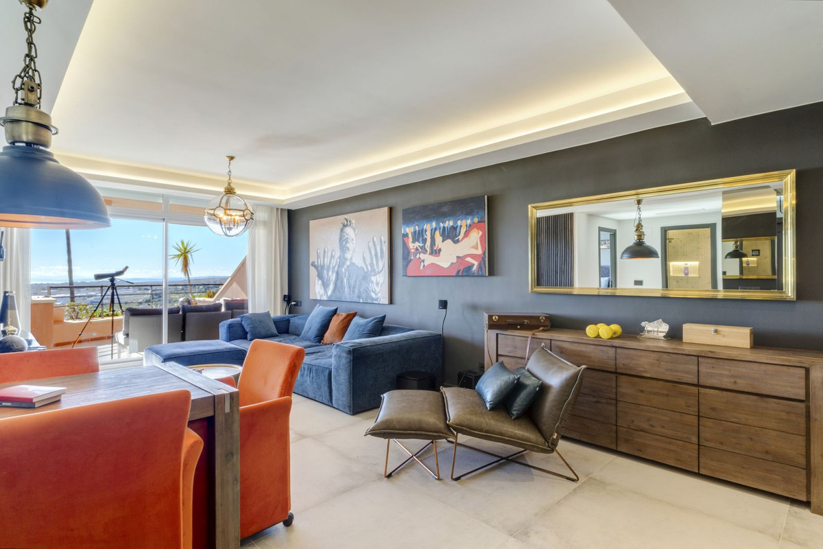 4 Bed Apartment for sale in Nueva Andalucía Costa Del Sol, Málaga, Spain