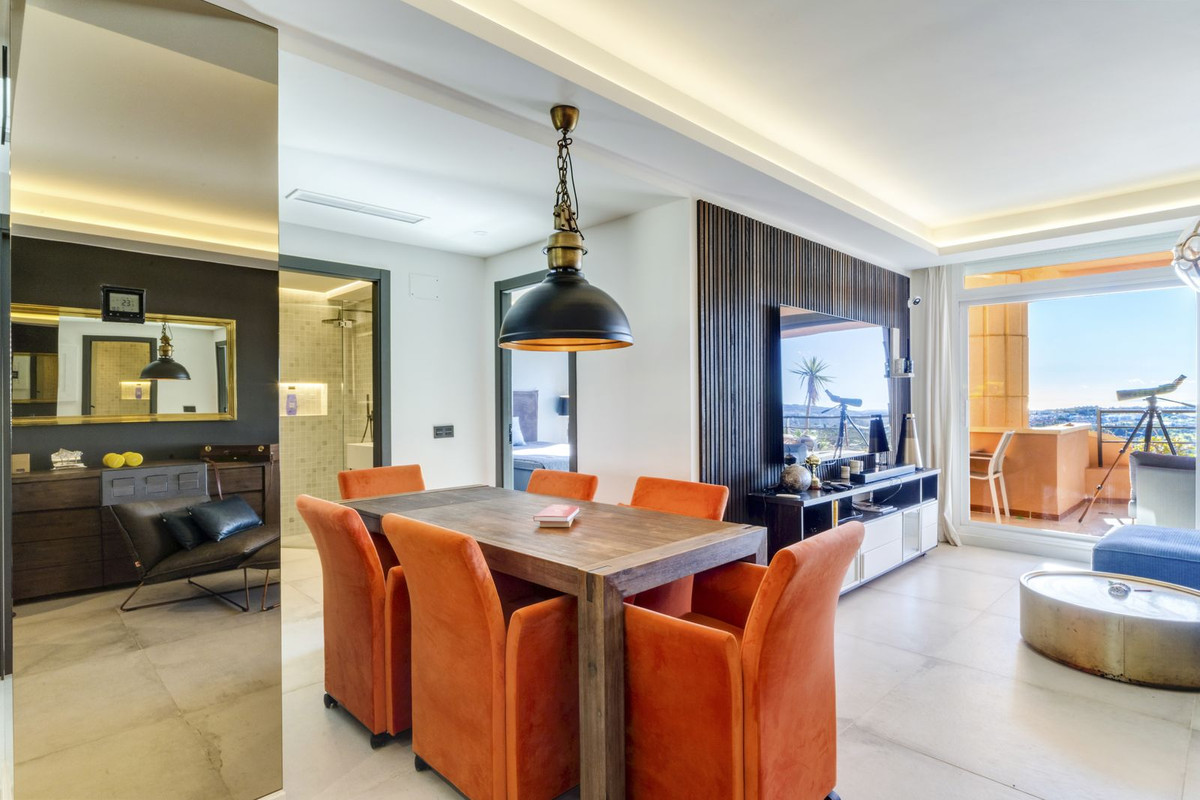 4 Bed Apartment for sale in Nueva Andalucía Costa Del Sol, Málaga, Spain