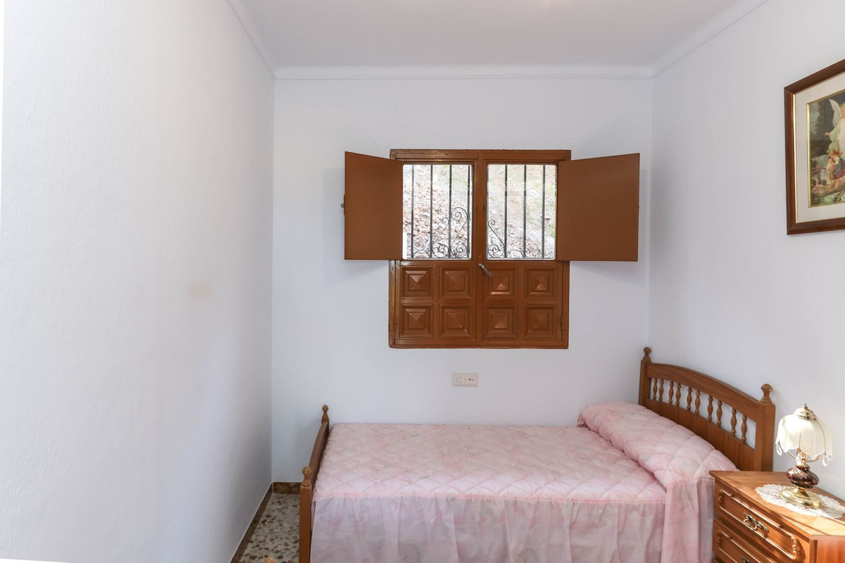 2 Bed Townhouse for sale in Guaro Costa Del Sol, Málaga, Spain