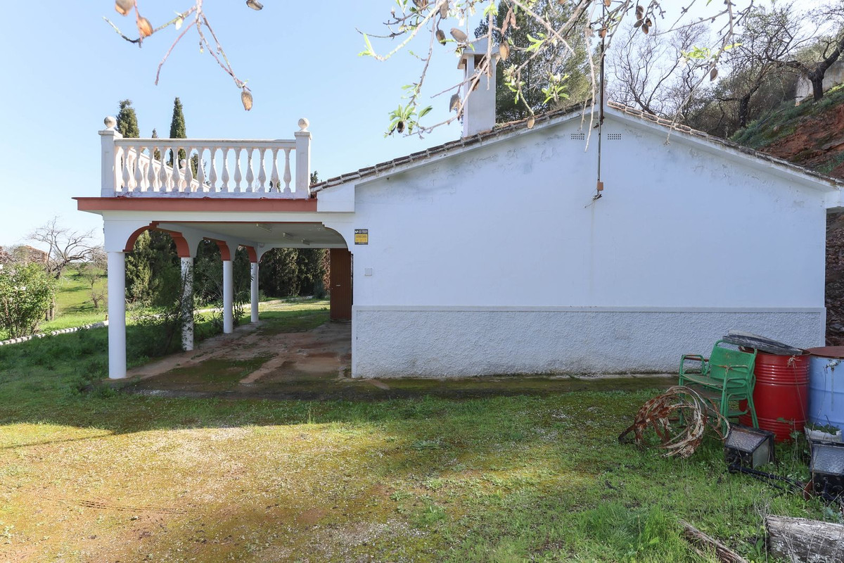 2 Bed Townhouse for sale in Guaro Costa Del Sol, Málaga, Spain