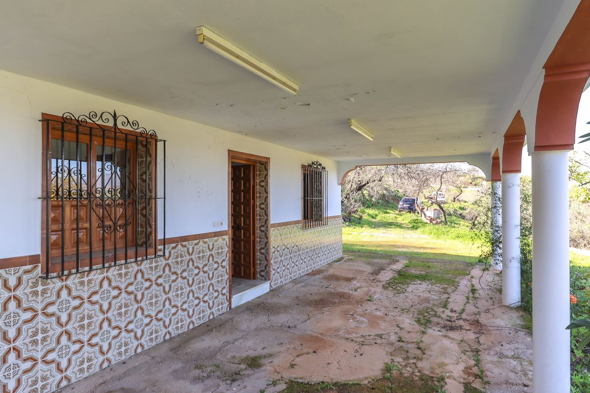 2 Bed Townhouse for sale in Guaro Costa Del Sol, Málaga, Spain