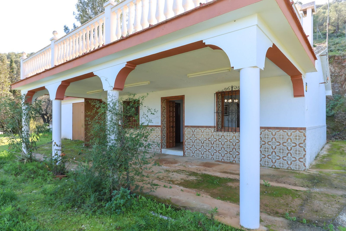 2 Bed Townhouse for sale in Guaro Costa Del Sol, Málaga, Spain