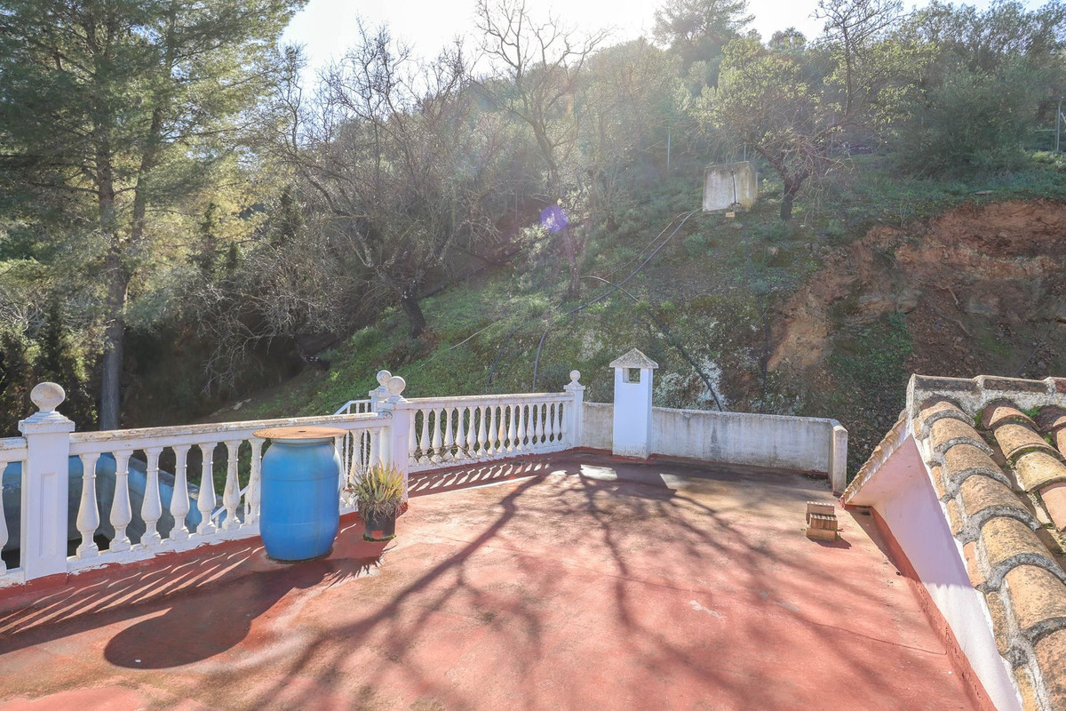 2 Bed Townhouse for sale in Guaro Costa Del Sol, Málaga, Spain