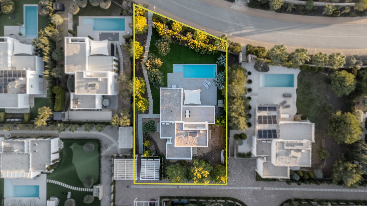 4 Bed Townhouse for sale in Orihuela Costa Blanca, Alicante, Spain