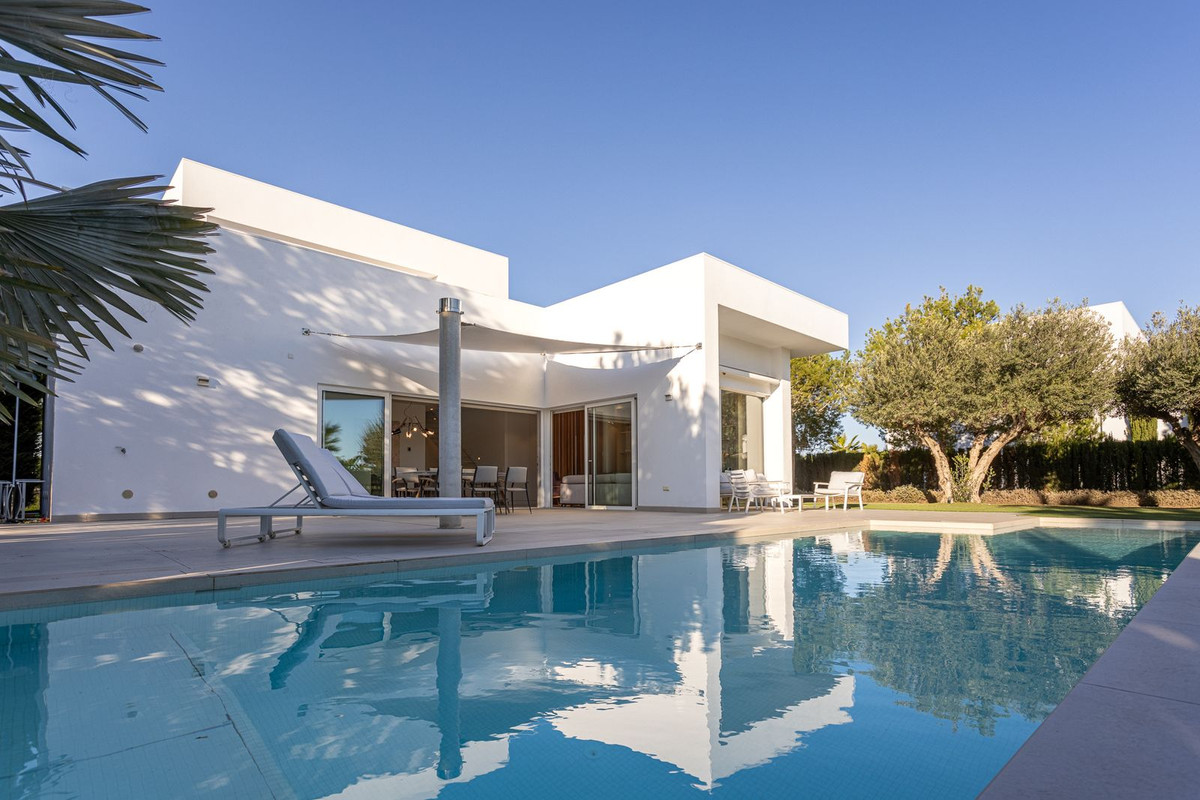 4 Bed Townhouse for sale in Orihuela Costa Blanca, Alicante, Spain