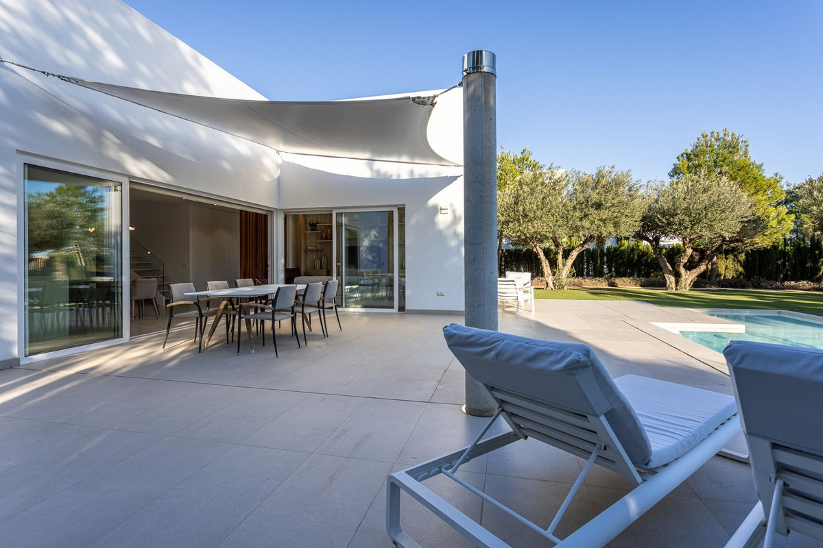 4 Bed Townhouse for sale in Orihuela Costa Blanca, Alicante, Spain