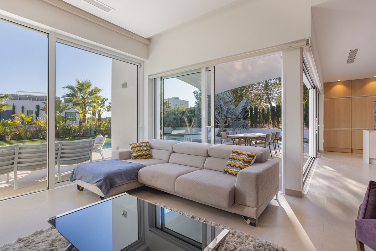4 Bed Townhouse for sale in Orihuela Costa Blanca, Alicante, Spain