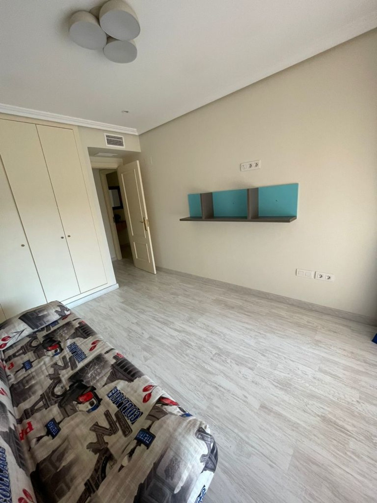 2 Bed Apartment for sale in Benahavís Costa Del Sol, Málaga, Spain