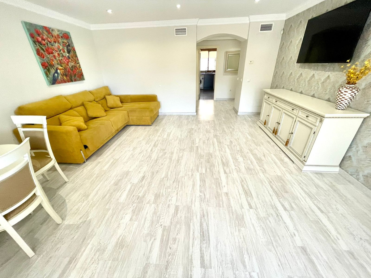 2 Bed Apartment for sale in Benahavís Costa Del Sol, Málaga, Spain
