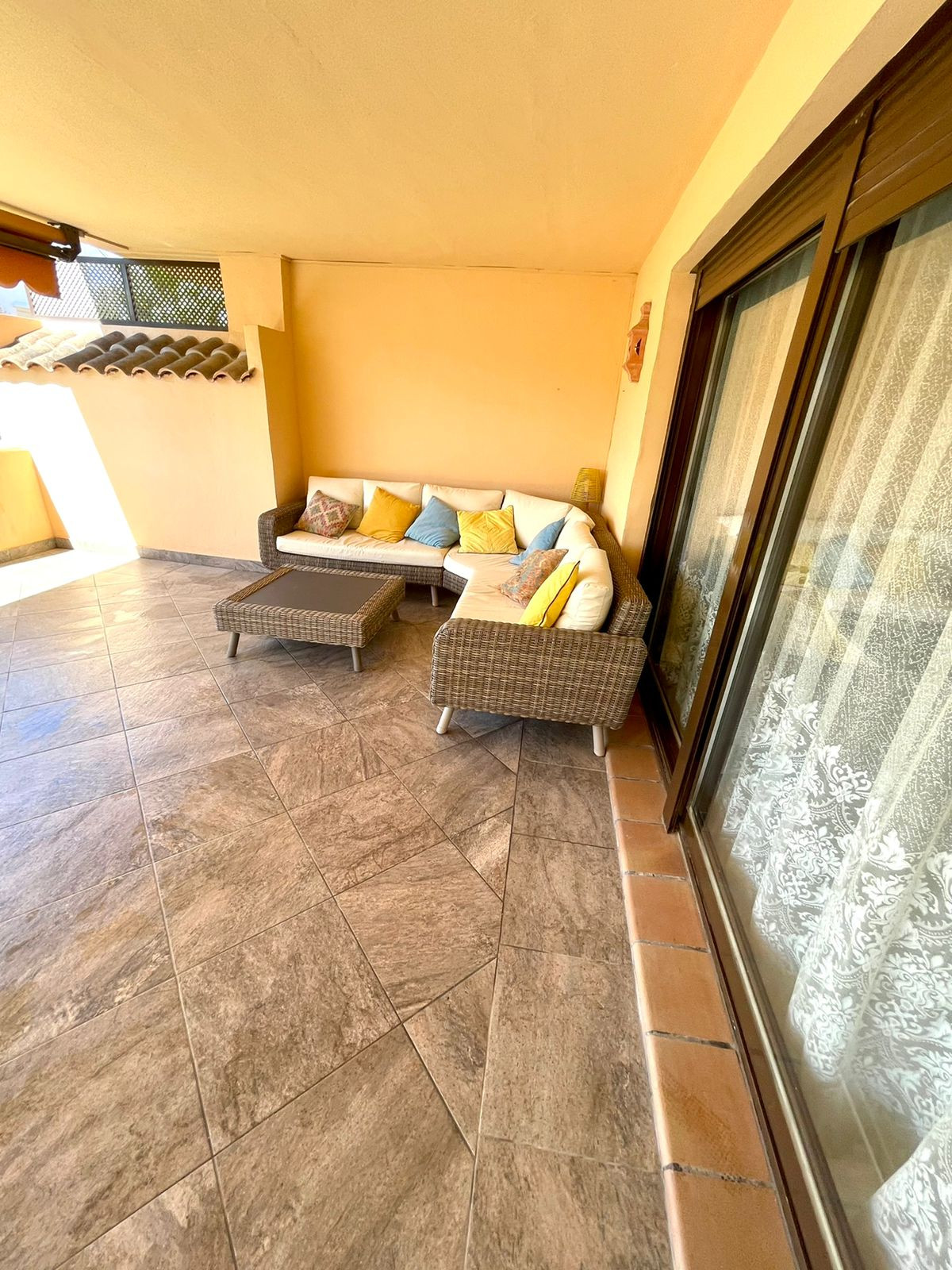 2 Bed Apartment for sale in Benahavís Costa Del Sol, Málaga, Spain