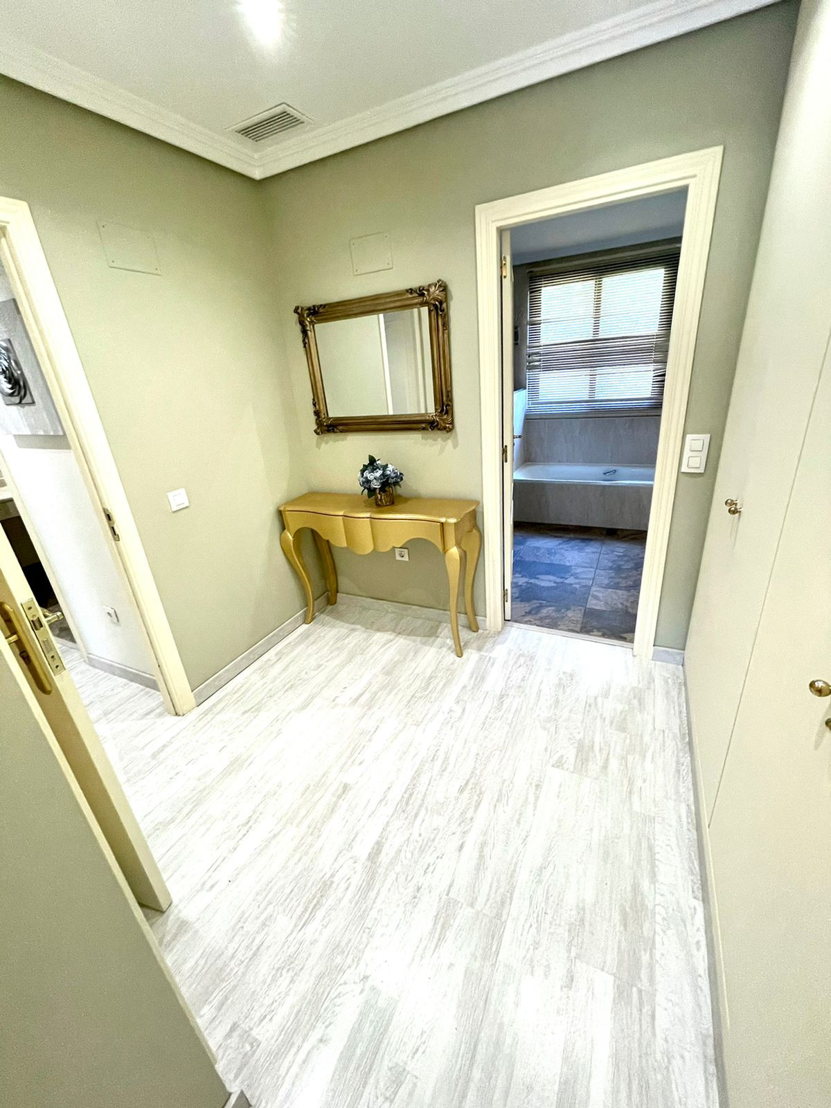 2 Bed Apartment for sale in Benahavís Costa Del Sol, Málaga, Spain