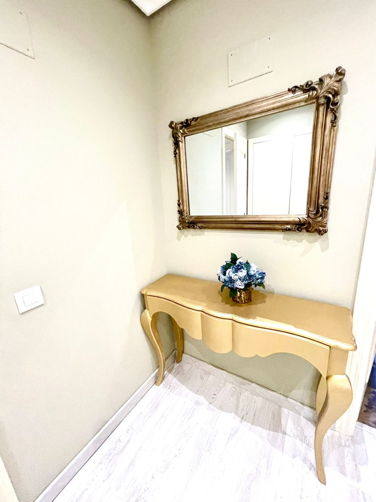 2 Bed Apartment for sale in Benahavís Costa Del Sol, Málaga, Spain