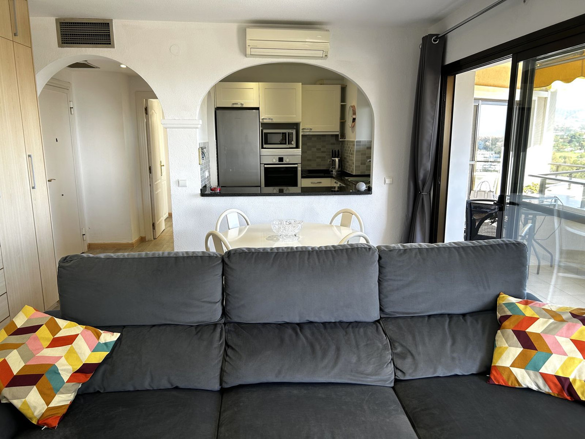 Se vende Apartamento Planta Media de 2 dormitorios en Costa Del Sol, Málaga, España