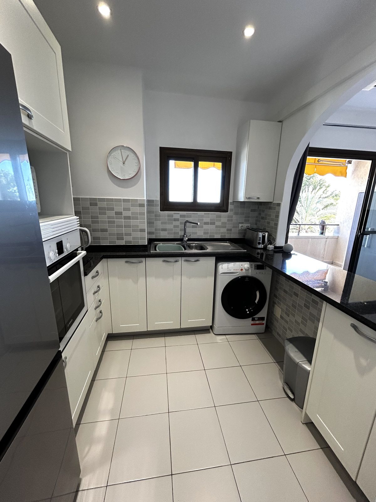 Se vende Apartamento Planta Media de 2 dormitorios en Costa Del Sol, Málaga, España