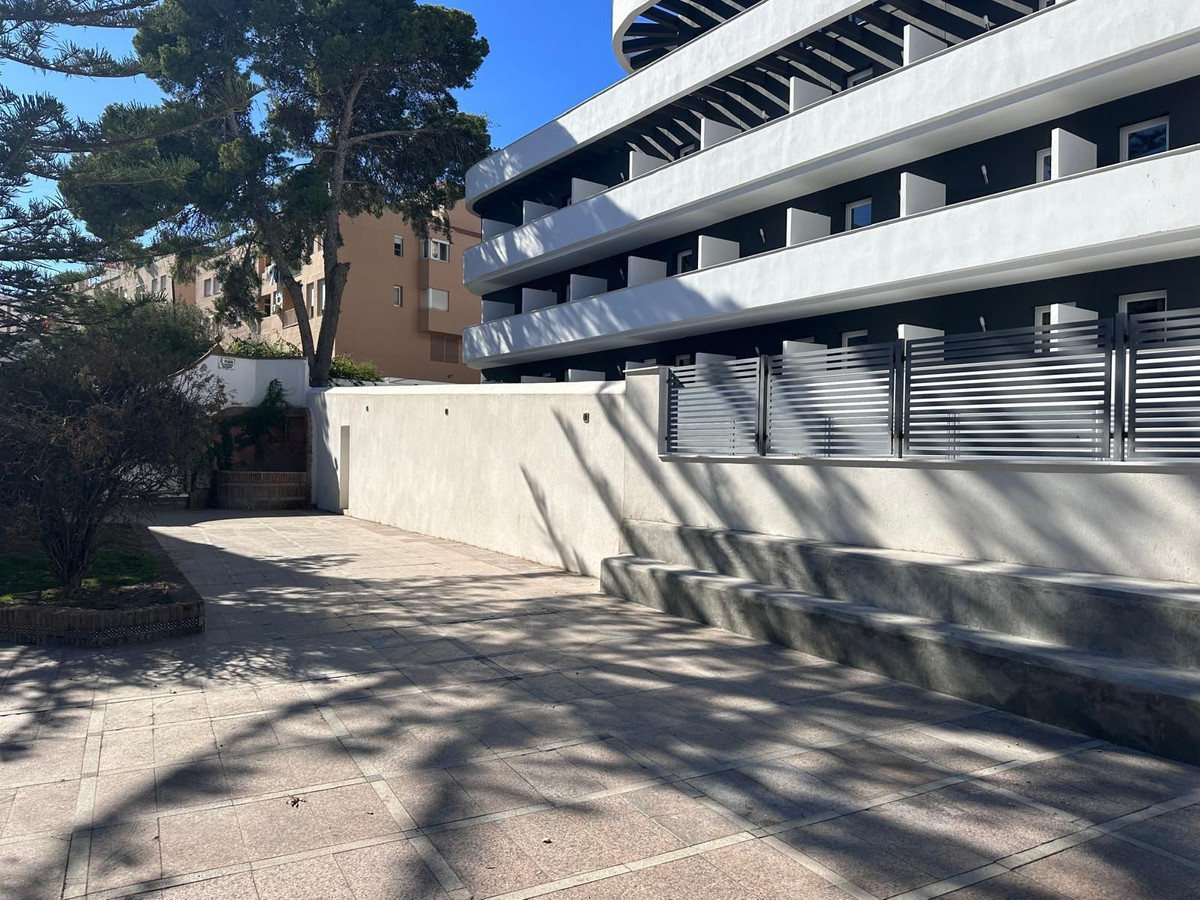 Se vende Hotel de 59 dormitorios en Costa Del Sol, Málaga, España