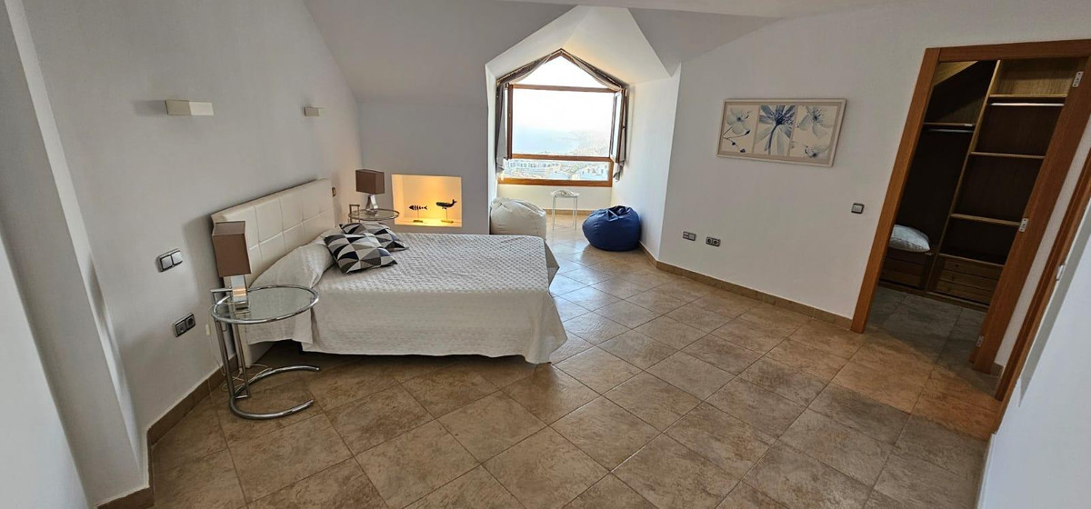 3 Bed Apartment for sale in Benalmadena Costa Del Sol, Málaga, Spain