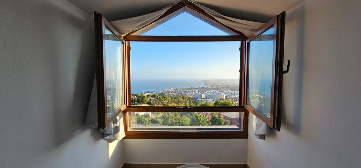 3 Bed Apartment for sale in Benalmadena Costa Del Sol, Málaga, Spain