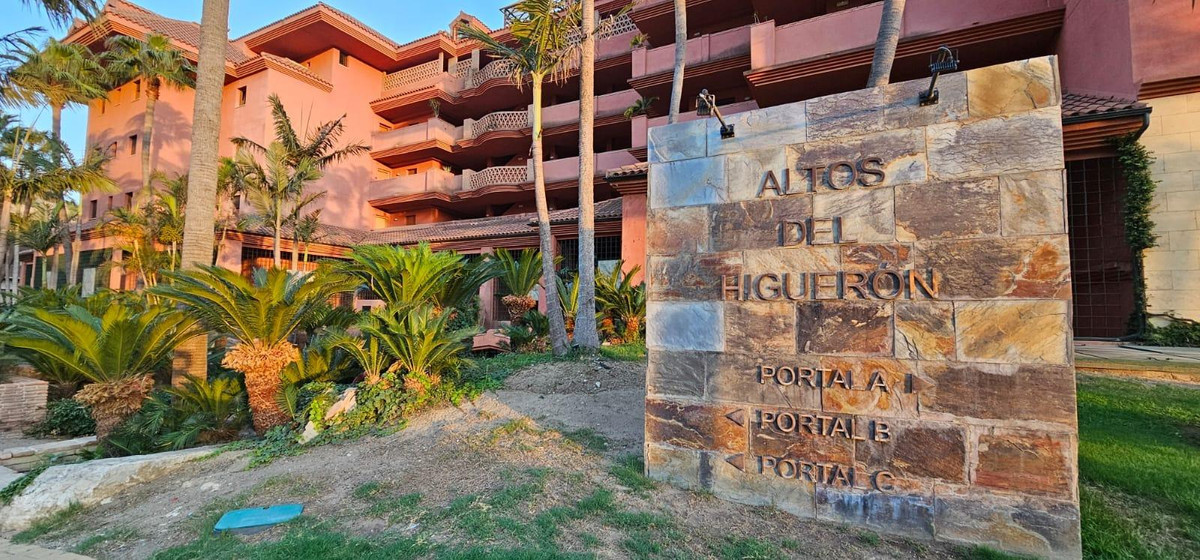 3 Bed Apartment for sale in Benalmadena Costa Del Sol, Málaga, Spain