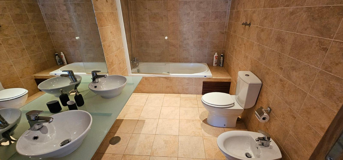 3 Bed Apartment for sale in Benalmadena Costa Del Sol, Málaga, Spain