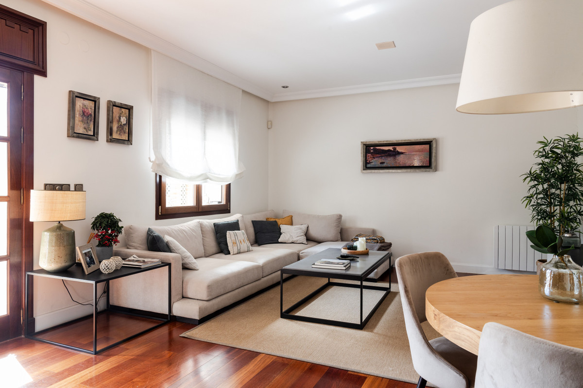 Se vende Villa - Chalet de 6 dormitorios en Costa Del Sol, Málaga, España