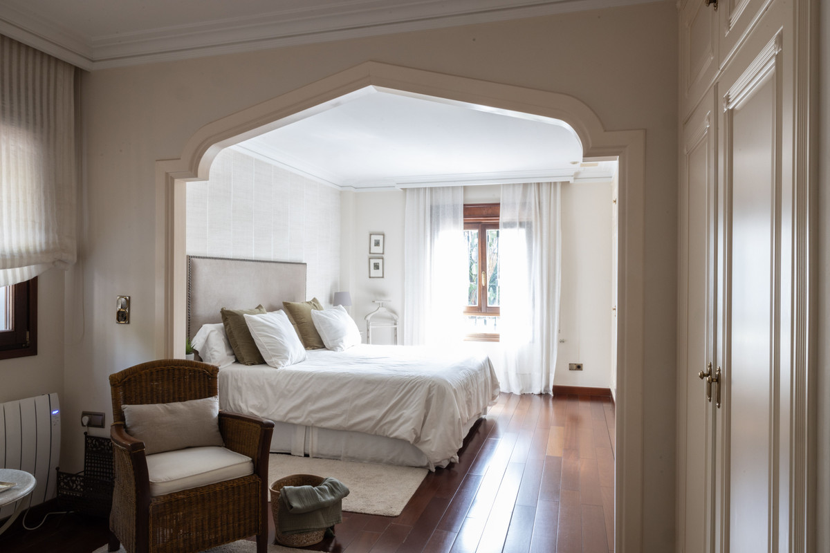 Se vende Villa - Chalet de 6 dormitorios en Costa Del Sol, Málaga, España