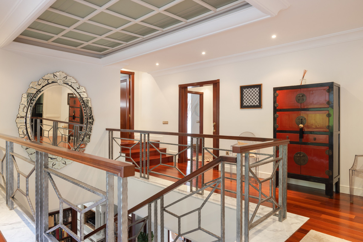 Se vende Villa - Chalet de 6 dormitorios en Costa Del Sol, Málaga, España
