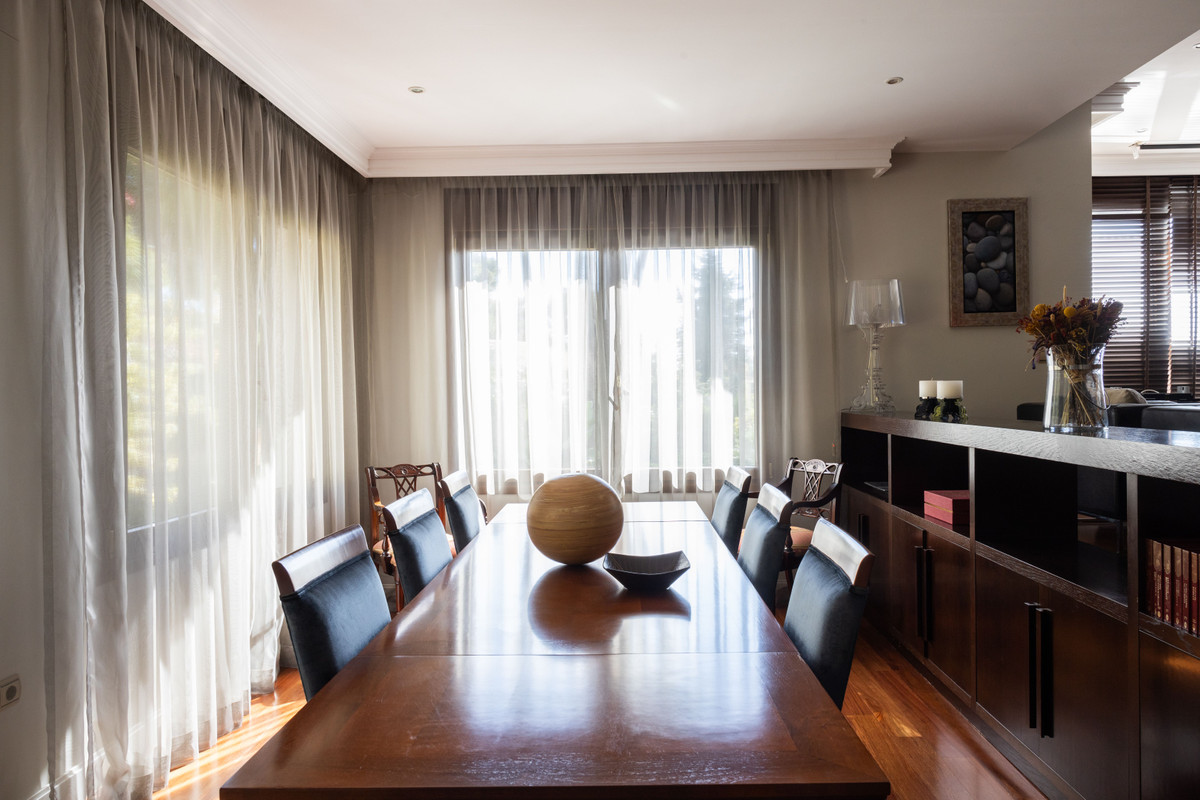 Se vende Villa - Chalet de 6 dormitorios en Costa Del Sol, Málaga, España