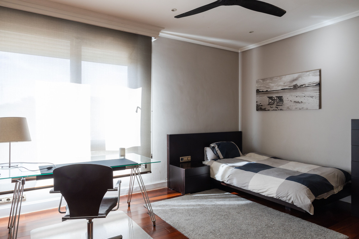 Se vende Villa - Chalet de 6 dormitorios en Costa Del Sol, Málaga, España