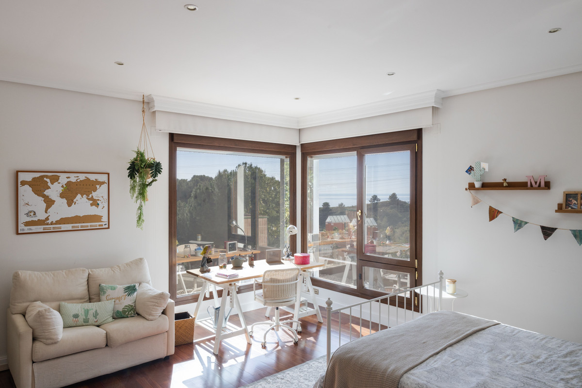 Se vende Villa - Chalet de 6 dormitorios en Costa Del Sol, Málaga, España