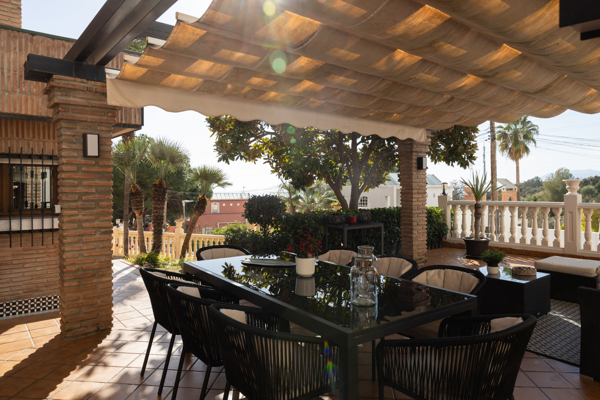 Se vende Villa - Chalet de 6 dormitorios en Costa Del Sol, Málaga, España