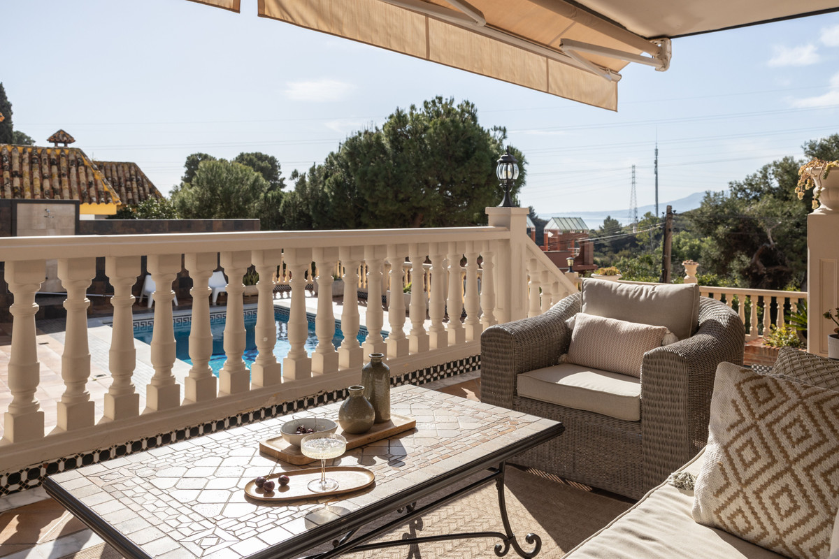 Se vende Villa - Chalet de 6 dormitorios en Costa Del Sol, Málaga, España