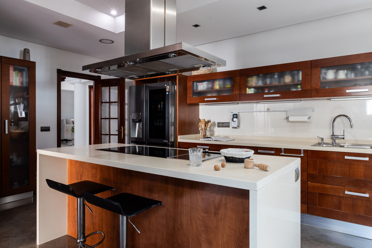 Se vende Villa - Chalet de 6 dormitorios en Costa Del Sol, Málaga, España