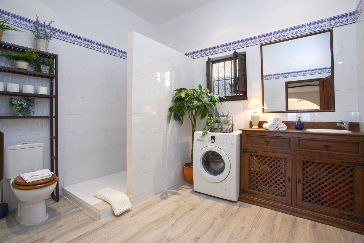 2 Bed Townhouse for sale in Málaga Costa Del Sol, Málaga, Spain