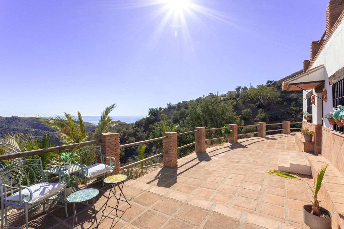2 Bed Townhouse for sale in Málaga Costa Del Sol, Málaga, Spain