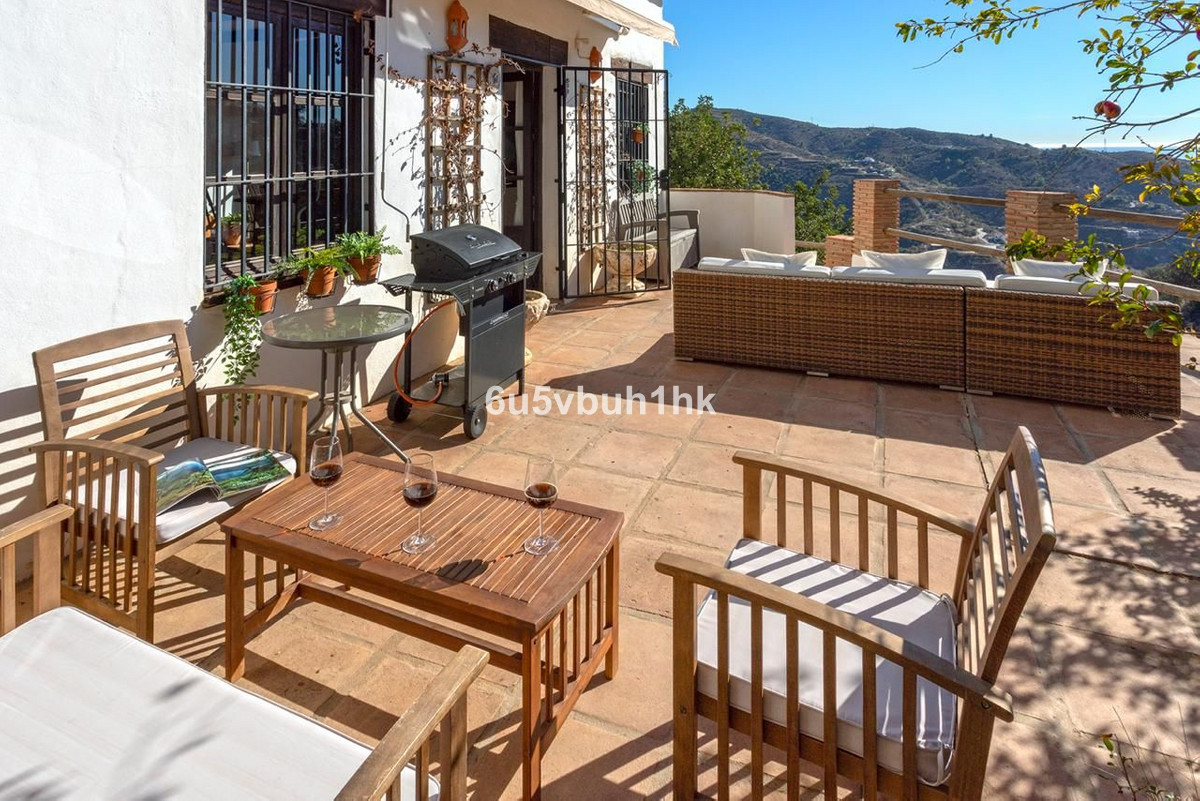 2 Bed Townhouse for sale in Málaga Costa Del Sol, Málaga, Spain
