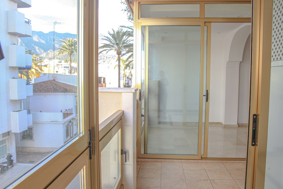 Se vende Apartamento Planta Media de 2 dormitorios en Costa Del Sol, Málaga, España