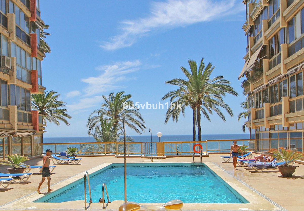 Se vende Apartamento Planta Media de 2 dormitorios en Costa Del Sol, Málaga, España