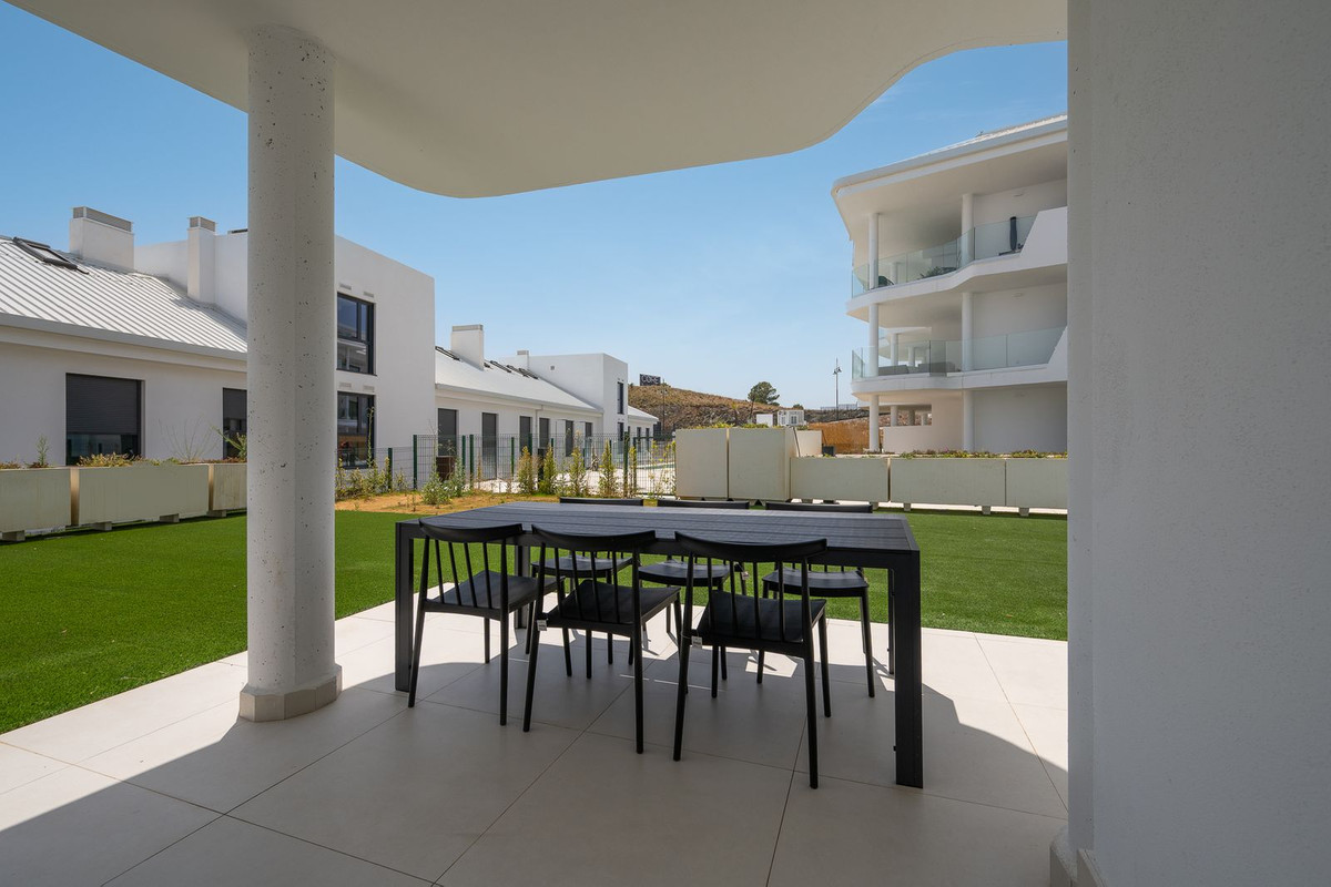 3 Bed Apartment for sale in Fuengirola Costa Del Sol, Málaga, Spain