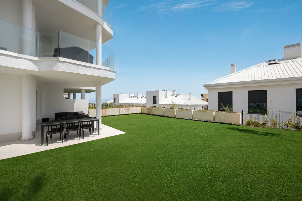 3 Bed Apartment for sale in Fuengirola Costa Del Sol, Málaga, Spain